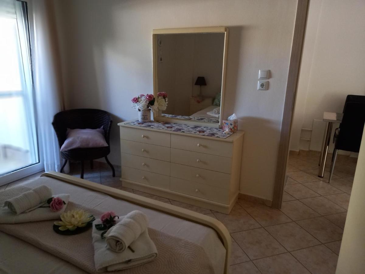 Peramos Apartments Néa Péramos 外观 照片